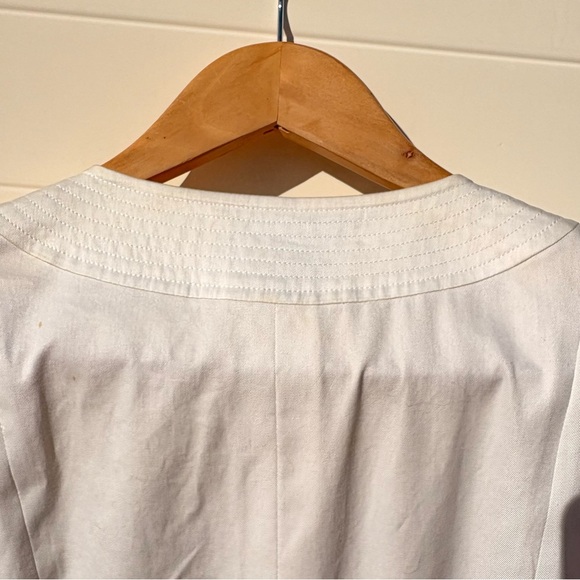 Rare Vintage CHANEL Boutique Ivory Shirt Dress with Gold Medallion Buttons - Picture 10 of 13